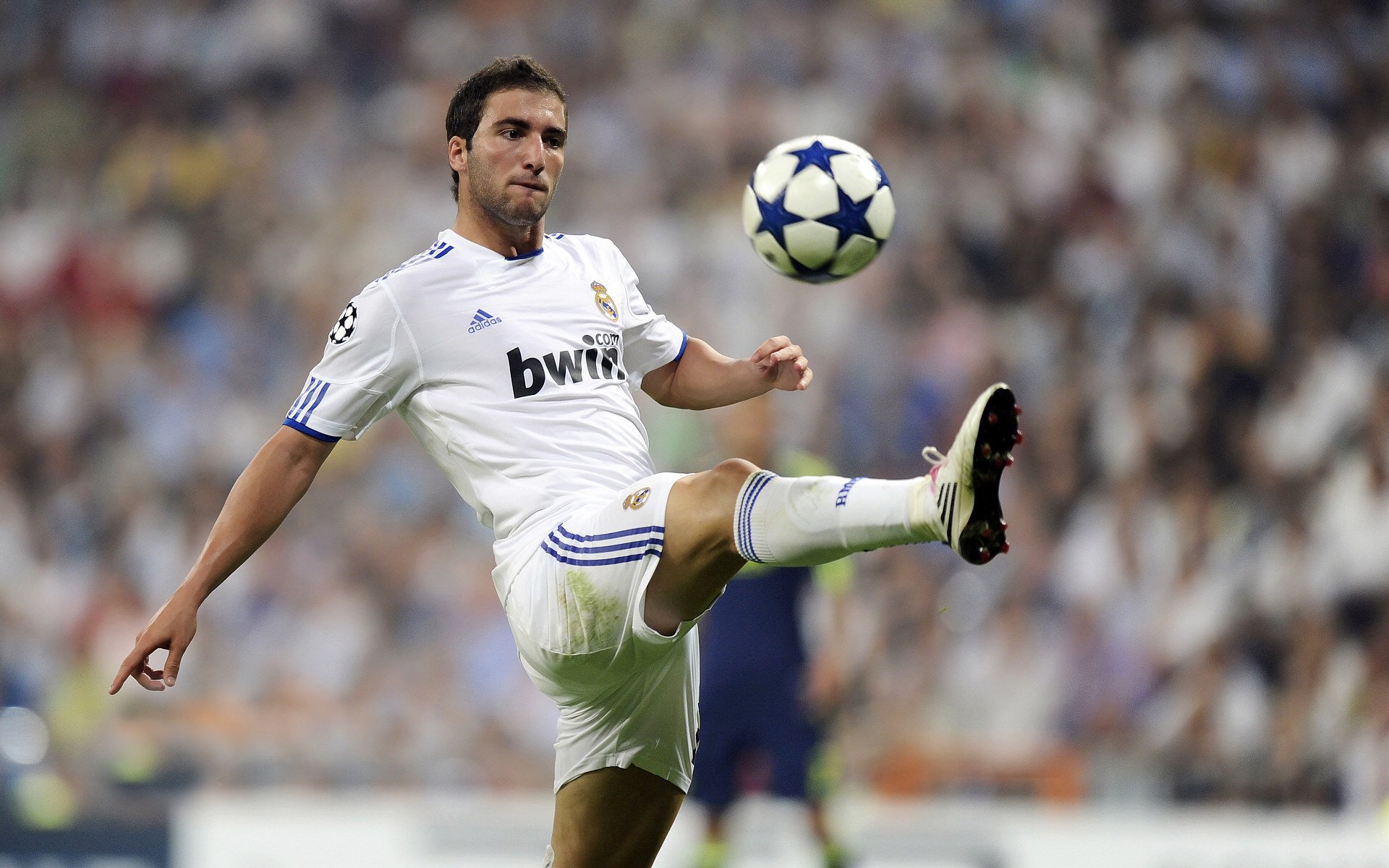 欧冠决赛：瓜迪奥拉总算迈过“皇马大山” 赛后哽咽感谢所有质疑